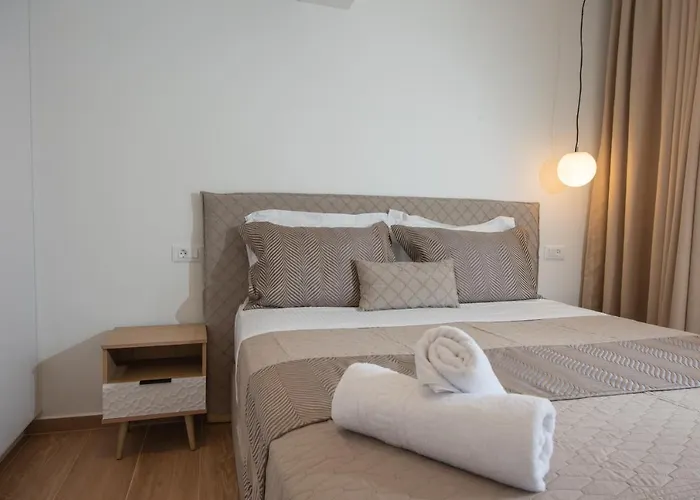 Lucy\'S Apartment