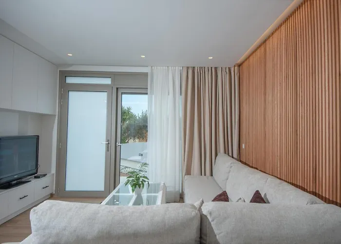 Lucy\'S Apartment